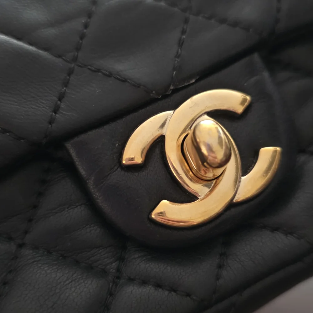Chanel Black Quilted Leather Bag - Picture 5 of 11